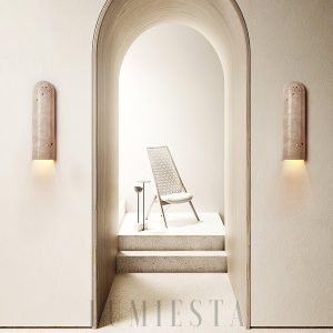 Minimalistyczny kinkiet Lina z trawertynu beżowy 10x35 cm