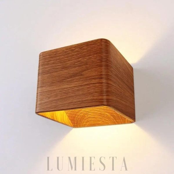 Skandynawska drewniana lampa ścienna kwadratowa
