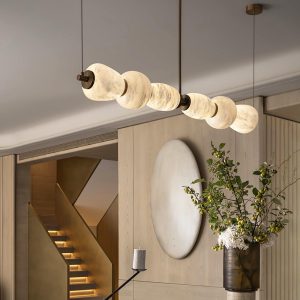 Alabastrowy żyrandol pebble 135cm biały złoty luksusowy