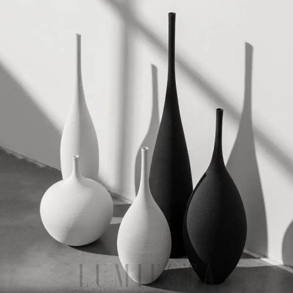 Stylowe ceramiczne wazony — elegancka dekoracja wnętrz