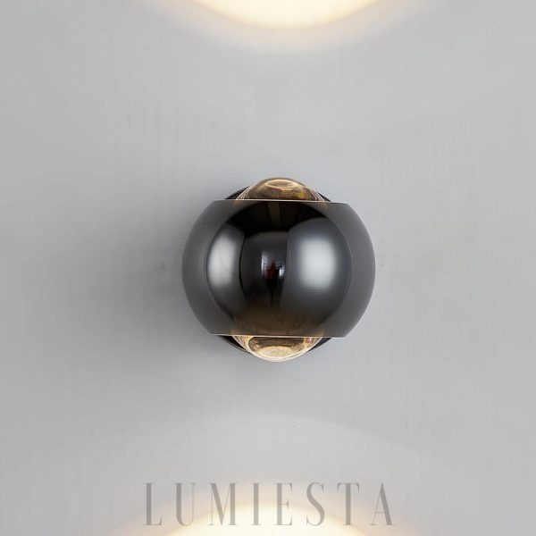 Lampa ścienna kulista złota nowoczesny styl do wnętrz