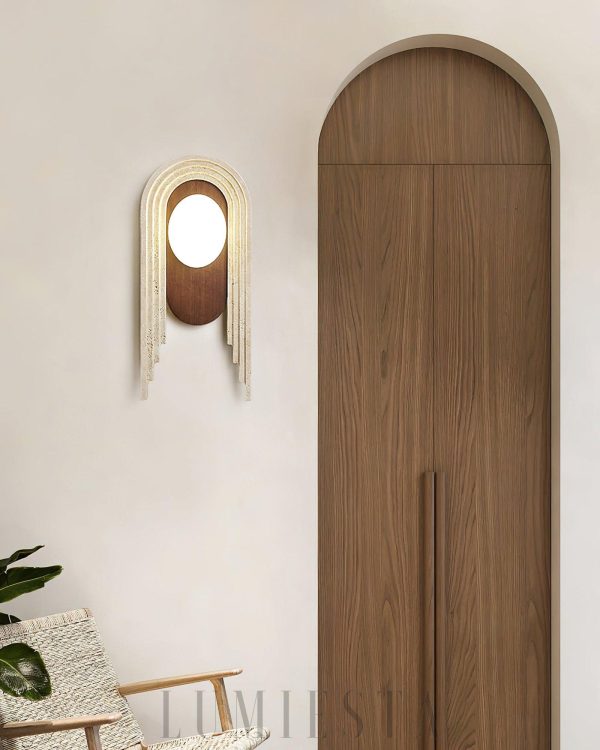 Vima - Beżowa lampa ścienna, trawertyn i drewno, stylowy kinkiet 18x40cm