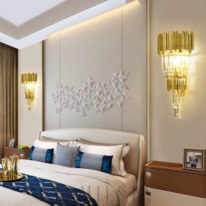 wm_15362715651582349157.jpg Lampa ścienna Bourbons Grand w złotym kolorze 27x54 cm