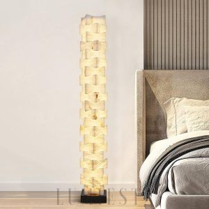 Manaslu - Kwadratowa lampa z alabastru — elegancka