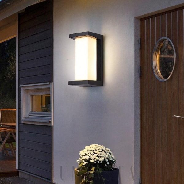 Nowoczesna lampa ścienna w kształcie prostokąta do ogrodu