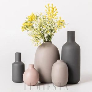 Stylowe wazony ceramiczne w różnych kształtach i kolorach
