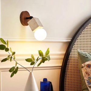 Regulowany kinkiet ścienny kostka trawertyn beżowy 10x24cm