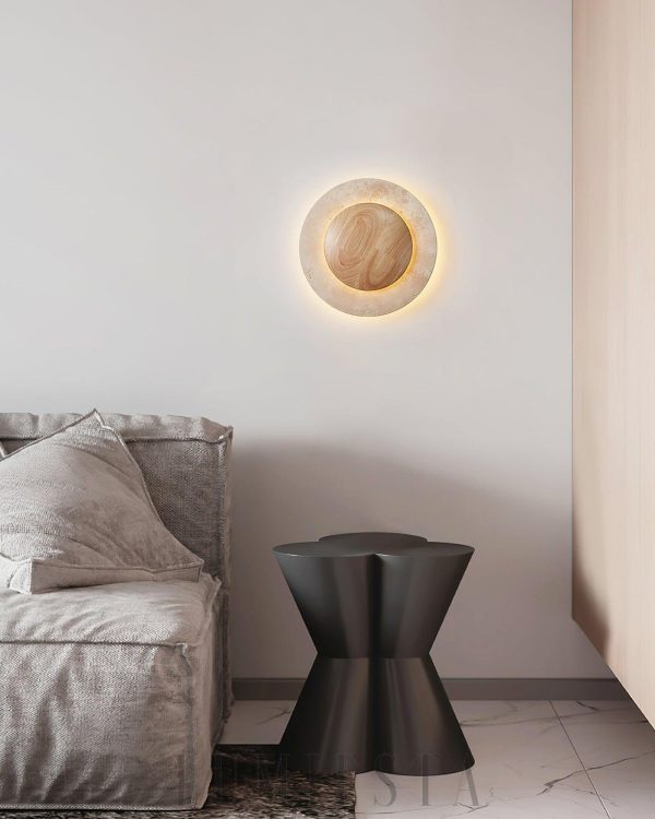 Elegancka okrągła lampa ścienna trawertyn drewno 25cm ciepła