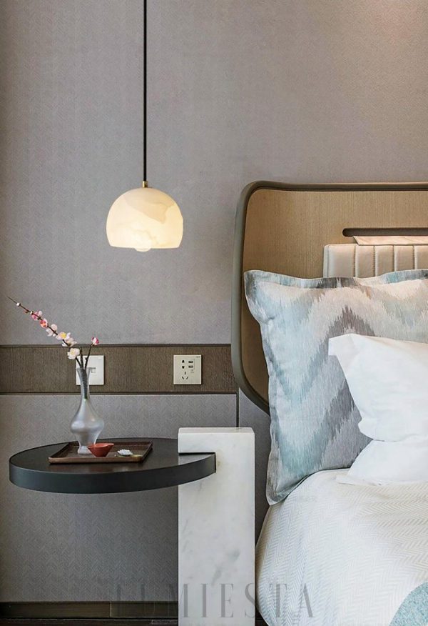 Viela Elegancka półokrągła lampa z alabastru, biało-złota