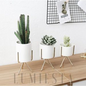 Eleganckie potrójne stojaki na doniczki — biało-złote