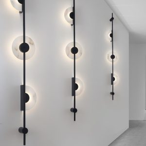 Lampa ścienna Alabaster w stylu minimalistycznym z metalu