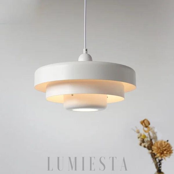 Wisząca lampa w stylu retro z okrągłymi detalami