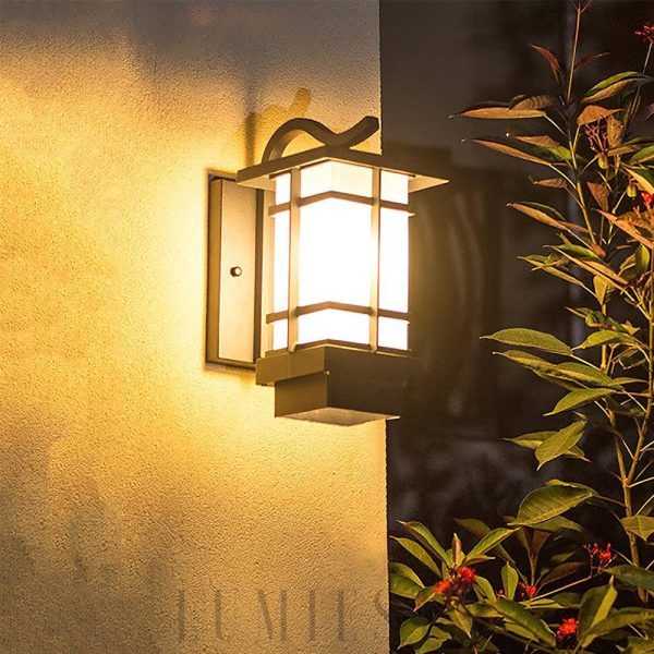 wm_17867014553571650708.jpg Lampa ścienna Madison w stylu latarni z dekoracyjną kratką