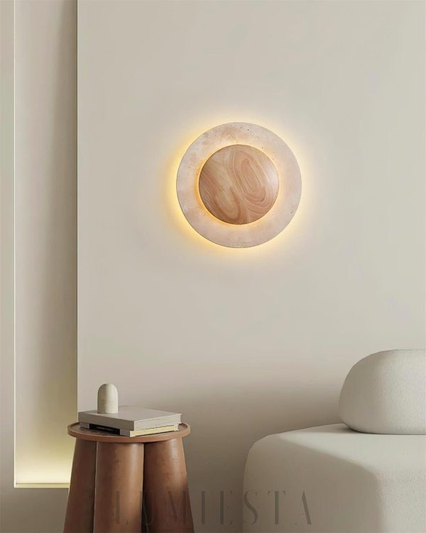 Elegancka okrągła lampa ścienna trawertyn drewno 25cm ciepła