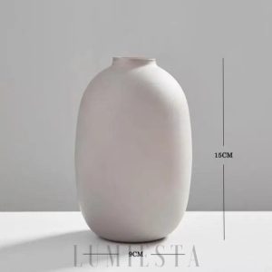 Stylowe wazony ceramiczne w różnych kształtach i kolorach