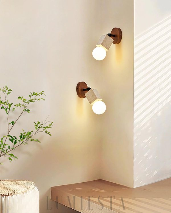 Regulowany kinkiet ścienny kostka trawertyn beżowy 10x24cm