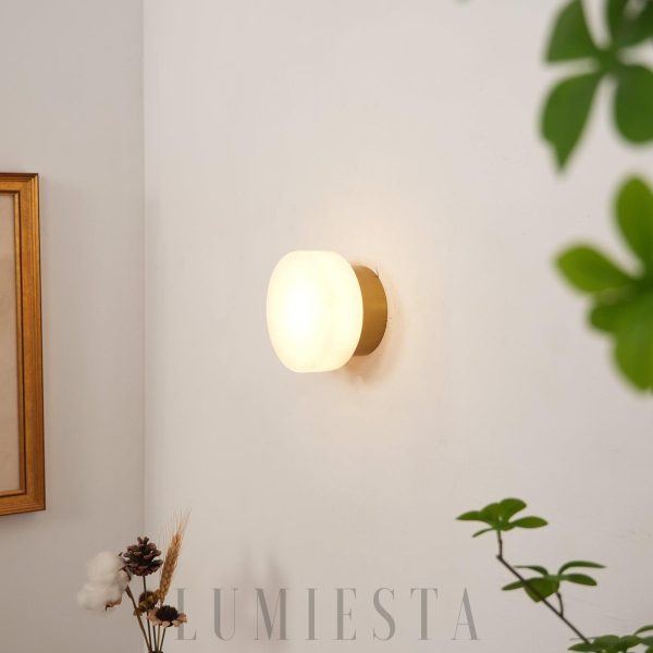 Domino - Lampa ścienna cylindryczna z alabastru w mosiądzu