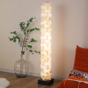 Manaslu - Kwadratowa lampa z alabastru — elegancka