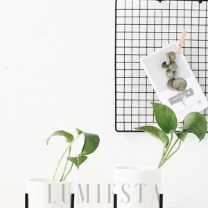 Eleganckie potrójne stojaki na doniczki — biało-złote