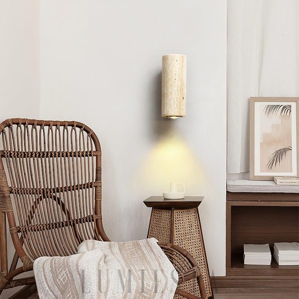 Thebes - Ścienna kolumna z travertynu, minimalistyczna