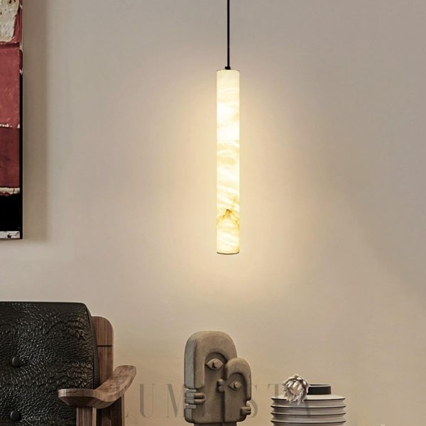 Elegancka lampa wisząca z alabastru, biało-złota