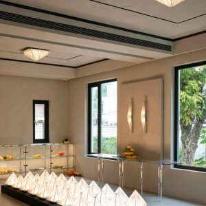 wm_4066800239092681516.jpg Lampa ścienna Fragment 09 chrom szklana 80 cm nowoczesna