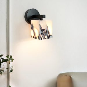Marmurowa elegancka lampa ścienna kostka 8x13cm Biały Ciepła