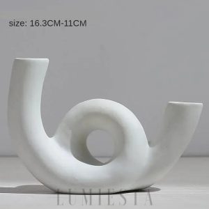 Elegancki biały ceramiczny wazon 12–14 cm