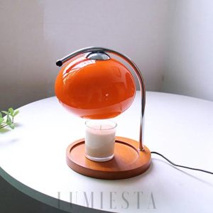 Lampka stołowa w kształcie kuli z drewnianą podstawką