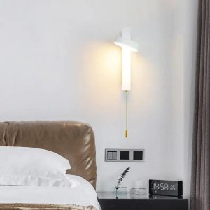 Nowoczesna obrotowa lampa ścienna w kształcie krzyża