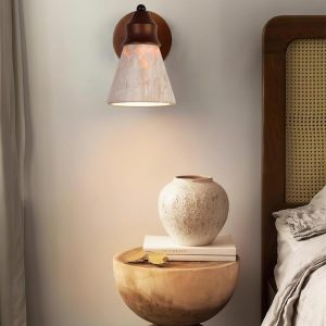 Kinkiet stożkowy z trawertynu beżowy 11 x 15 cm nastrojowy