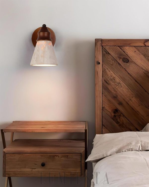 Kinkiet stożkowy z trawertynu beżowy 11 x 15 cm nastrojowy