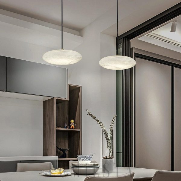 Tongotdi - Elegancka lampa wisząca: marmur i mosiądz