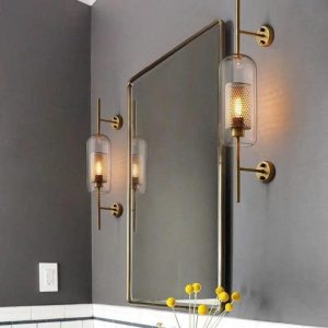 Lampa ścienna w stylu skandynawskim z kloszem szklanym