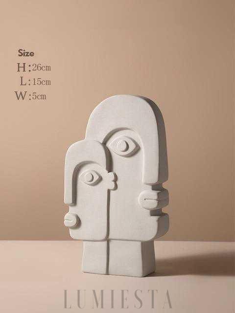 Wazon w kształcie twarzy z ceramicznym wykończeniem