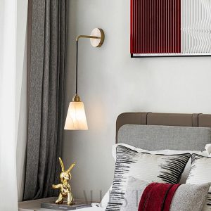 Mykonos - Lampa ścienna stożkowa Alabaster biało-złota