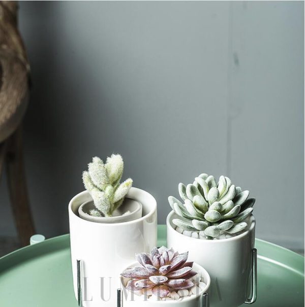 Eleganckie potrójne stojaki na doniczki — biało-złote