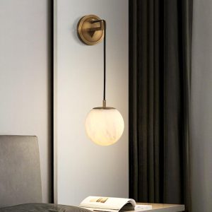 Okinawa - Minimalistyczna lampa ścienna alabaster złota