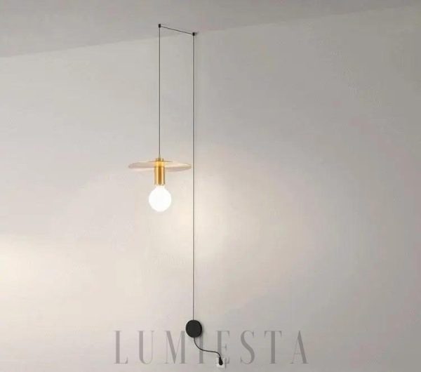 Nowoczesna lampa wisząca złota minimalistyczna styl loftowy