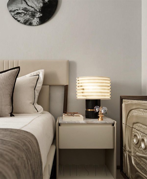 Outela - Lampa stołowa alabaster i mosiądz, czarno-biała