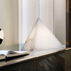 Chopes - Stołowa lampa piramida z alabastru 20 cm biała