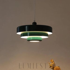 Wisząca lampa w stylu retro z okrągłymi detalami