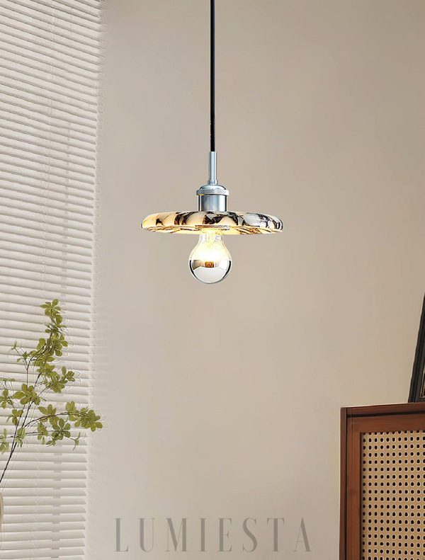 Okrągła lampa wisząca marmurowa chromowana do jadalni
