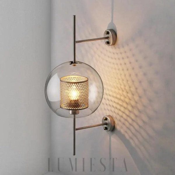 Lampa ścienna w stylu skandynawskim z kloszem szklanym