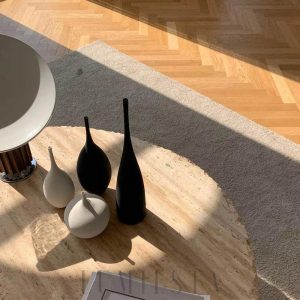 Stylowe ceramiczne wazony — elegancka dekoracja wnętrz