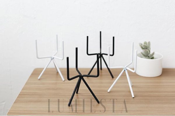 Eleganckie potrójne stojaki na doniczki — biało-złote