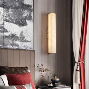 Cuboid - Nowoczesna lampa ścienna z alabastrem w mosiądzu