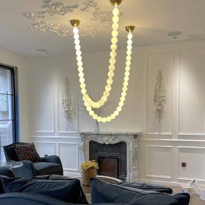 wm_9831355042819233180.jpg Onina - lampa wisząca w kształcie naszyjnika z alabastru